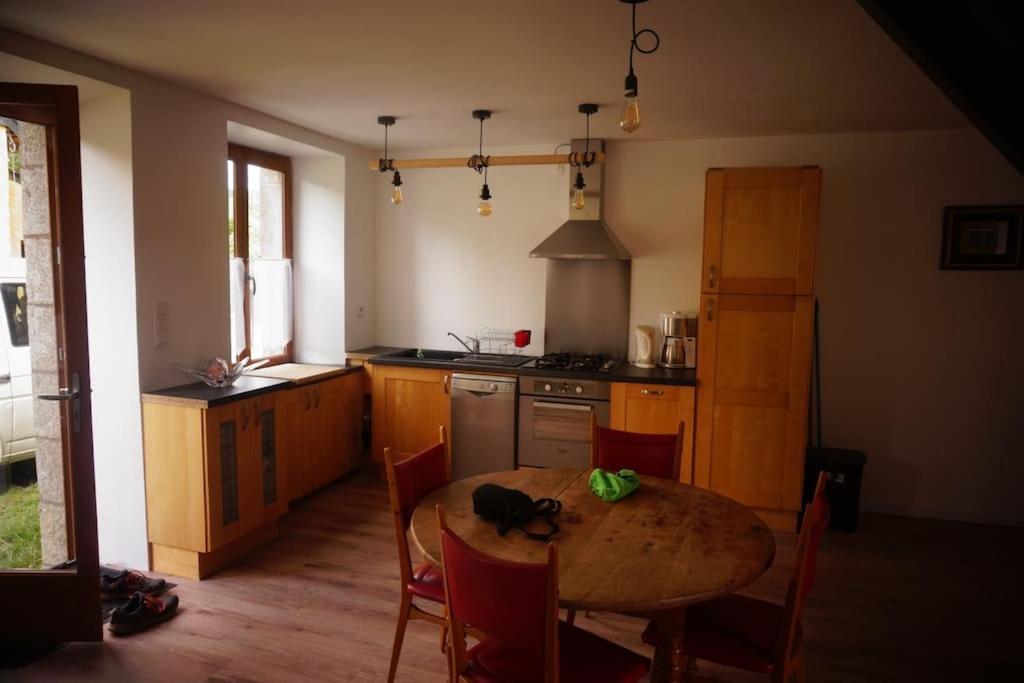 Belle Maison De Campagne Hénon Exterior foto